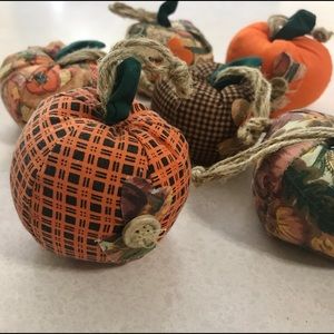 Set of 6 plush mini pumpkins